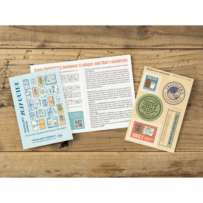 TRAVELER’S notebook 2027 Weekly (Passport Size)