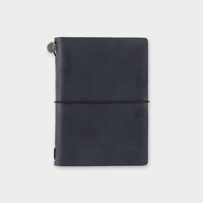 TRAVELER'S notebook Black (Passport Size) | 八文字屋OnlineStore
