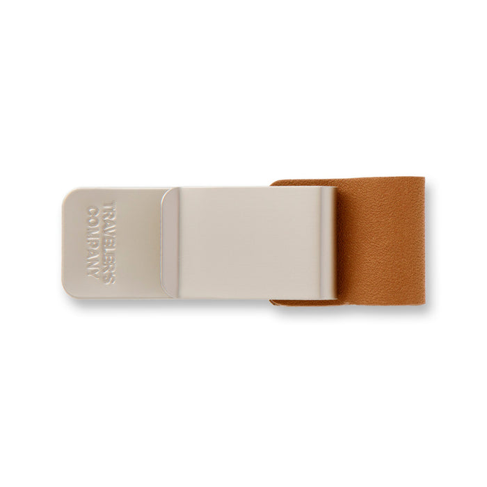 TRAVELER’S notebook Pen Holder〈M〉Camel - 八文字屋OnlineStore
